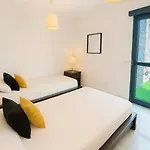 Daire Stunning - View, Location, Pool *